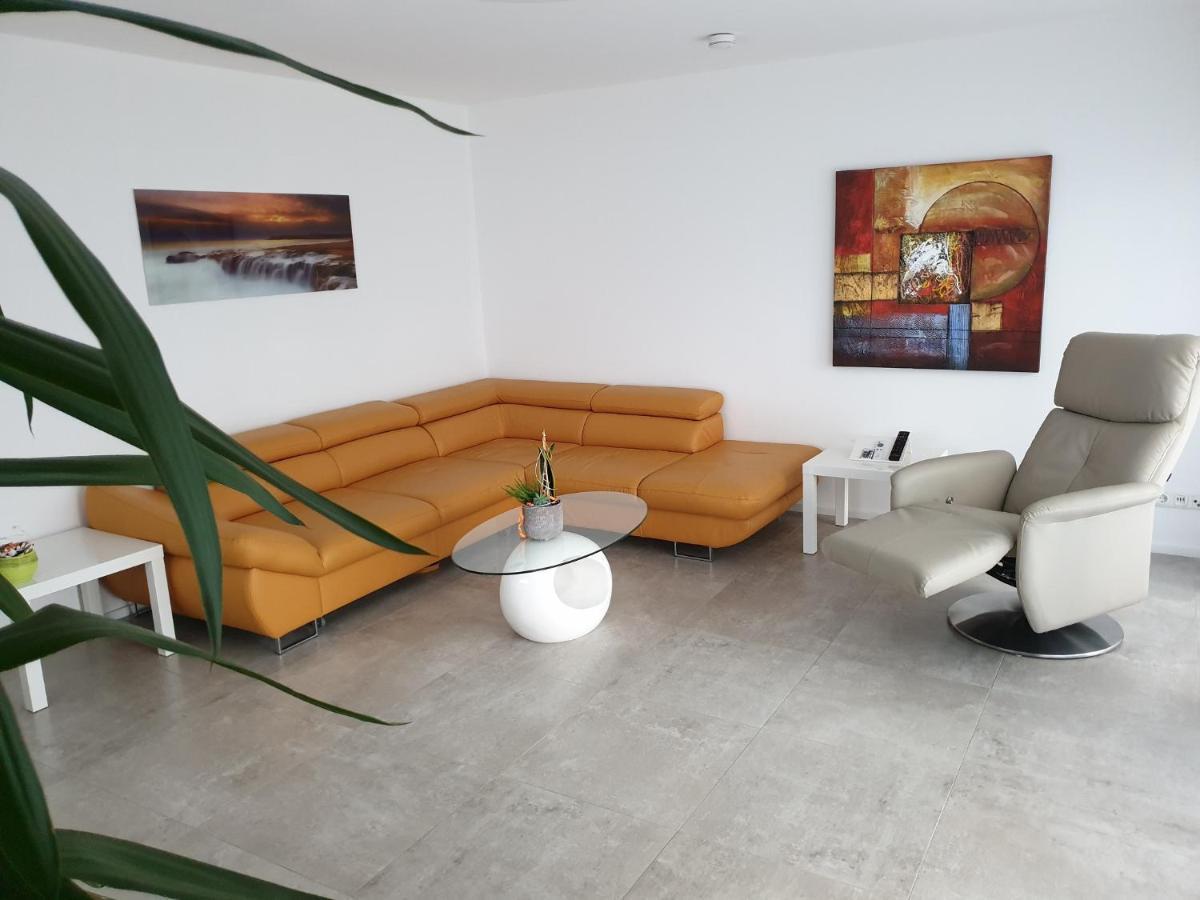 Ferienwohnung Happynes バート・ノイシュタット・アン・デア・ザーレ エクステリア 写真